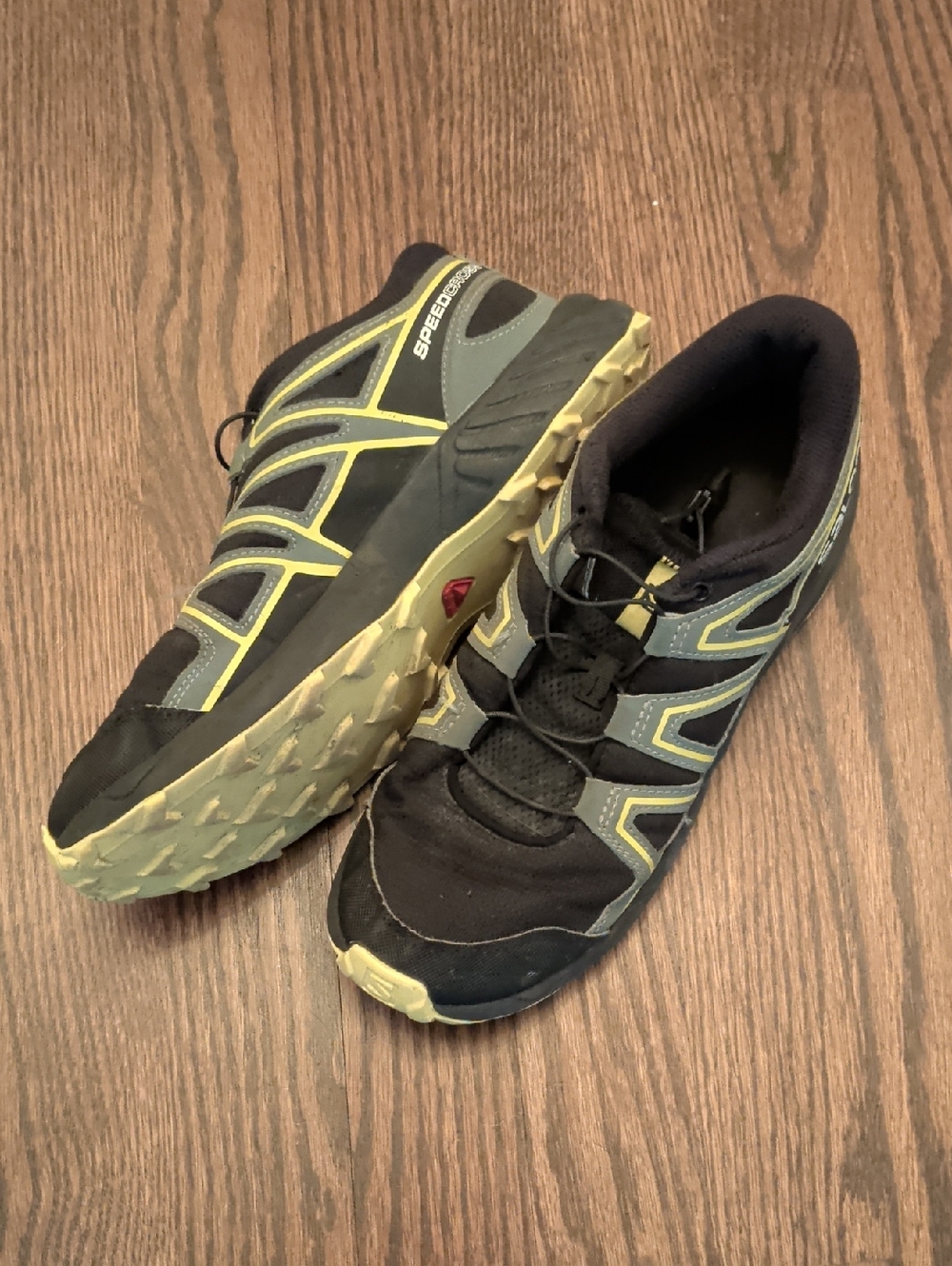 Salomon Kids Black, Yellow and Gray Trail Sneakers